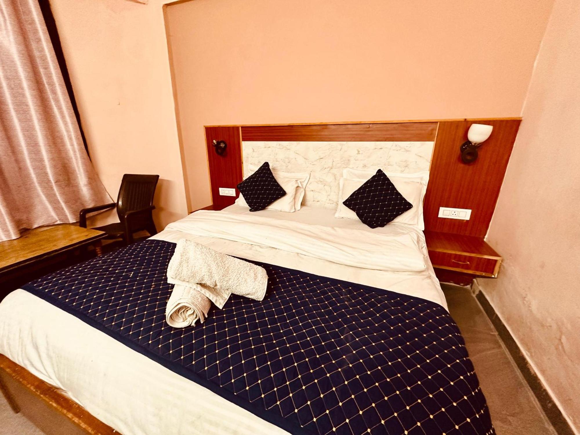Hotel D Kanchan Manali Luaran gambar