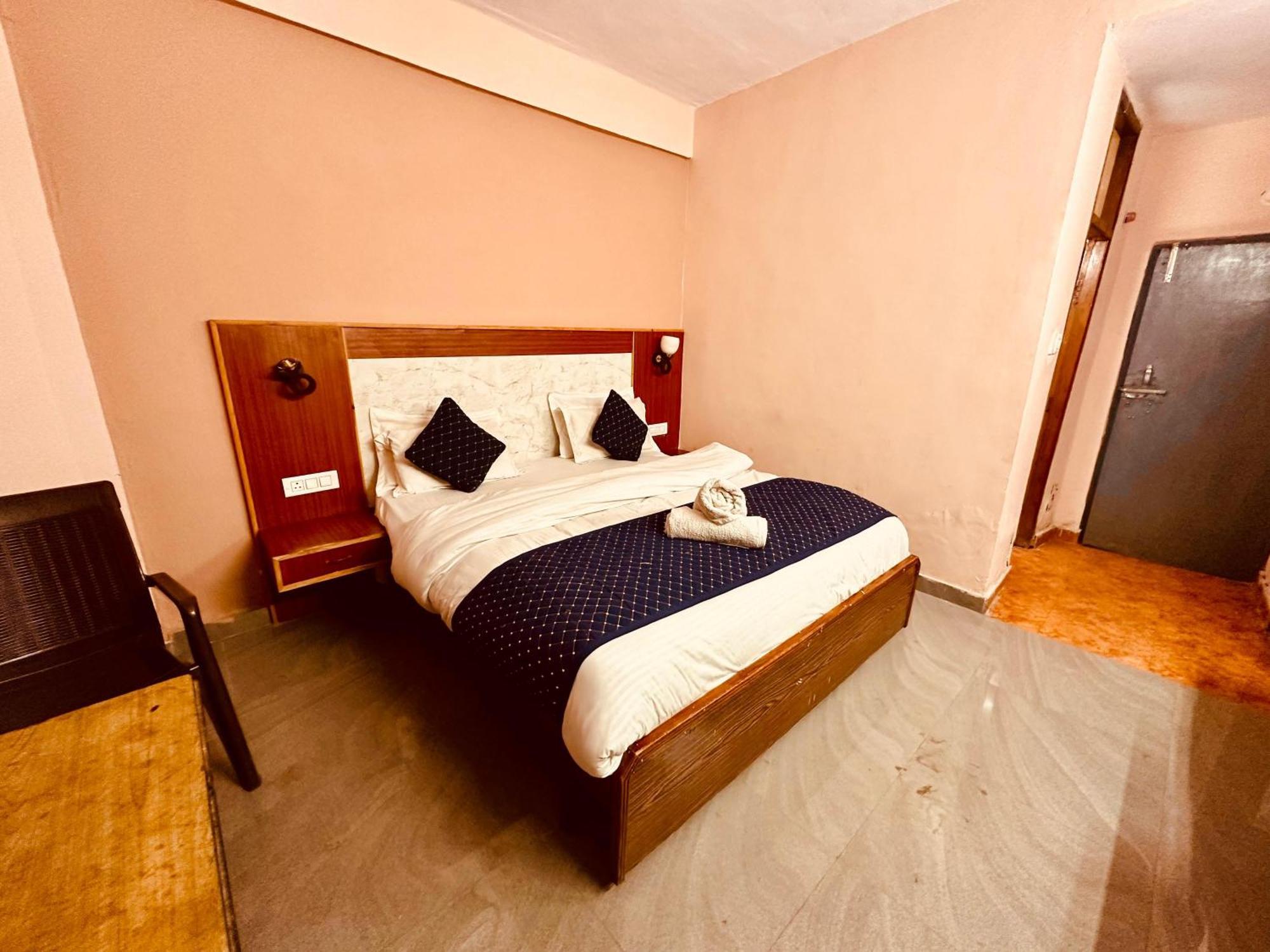 Hotel D Kanchan Manali Luaran gambar
