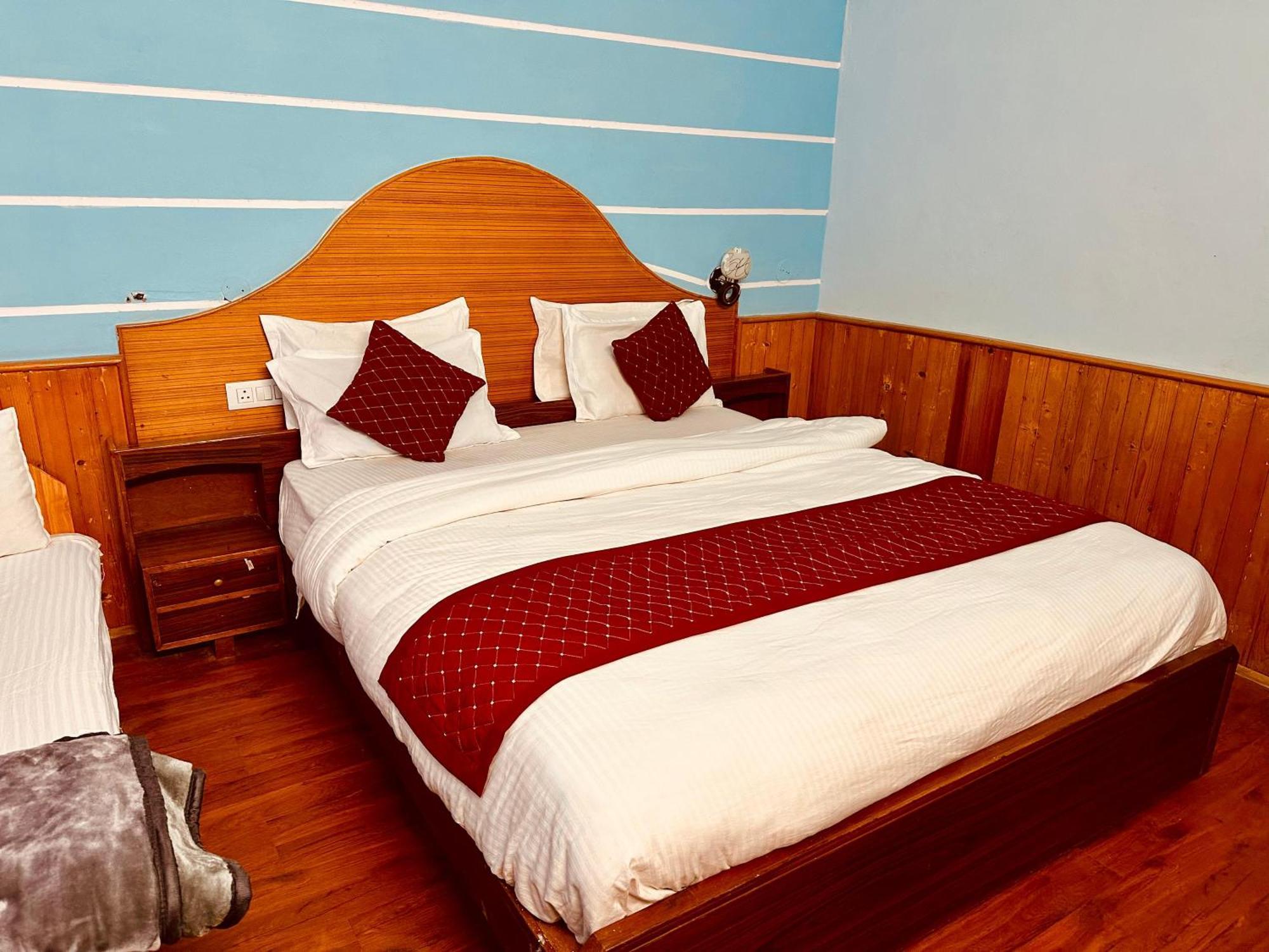 Hotel D Kanchan Manali Luaran gambar