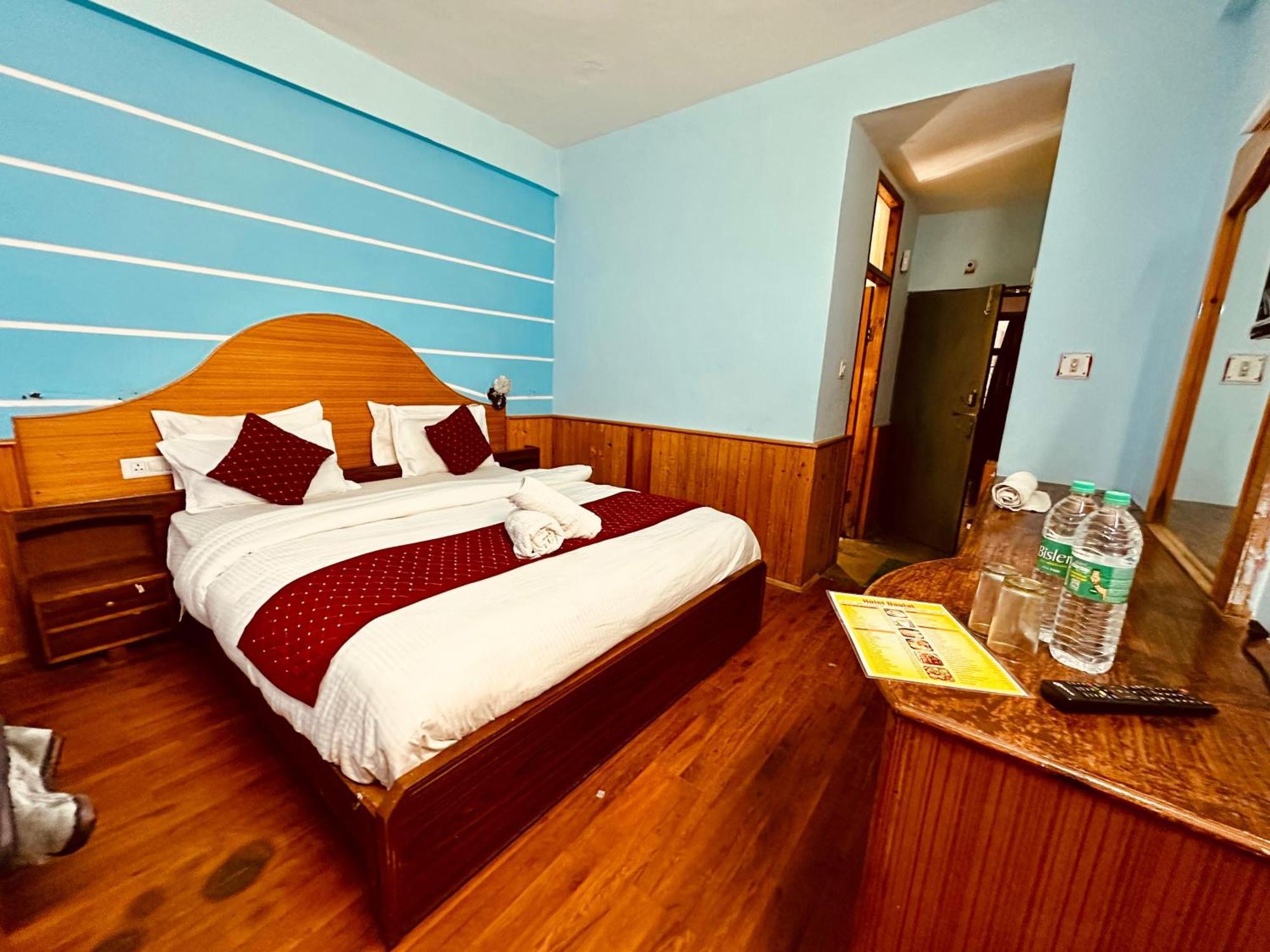 Hotel D Kanchan Manali Luaran gambar