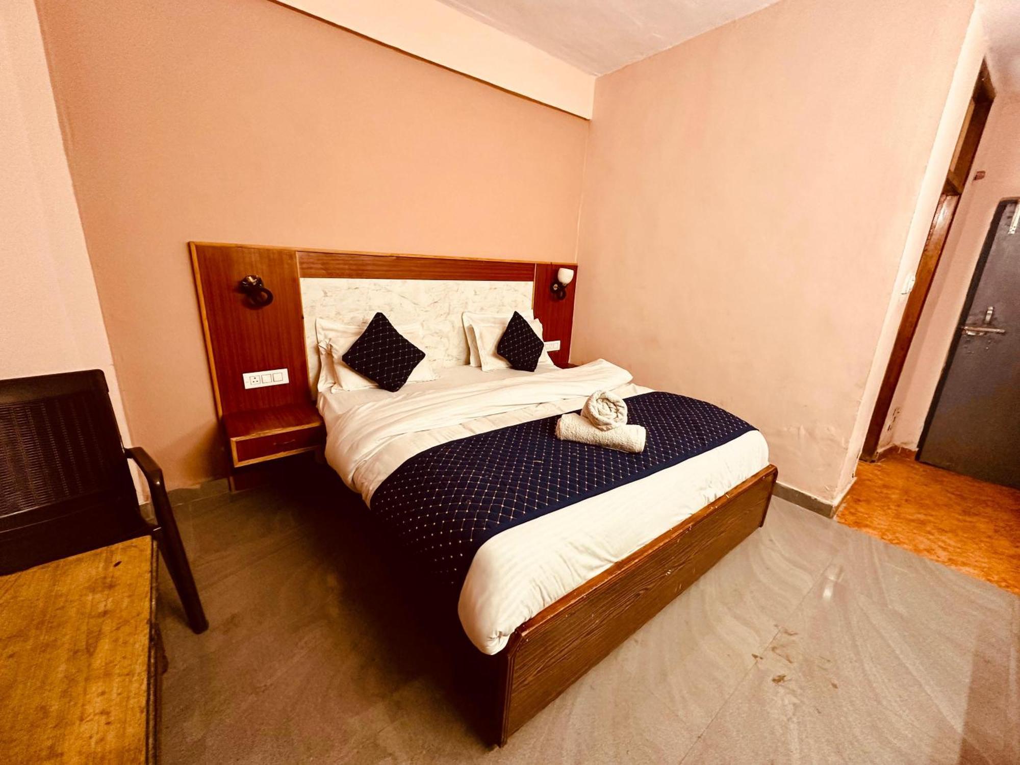 Hotel D Kanchan Manali Luaran gambar