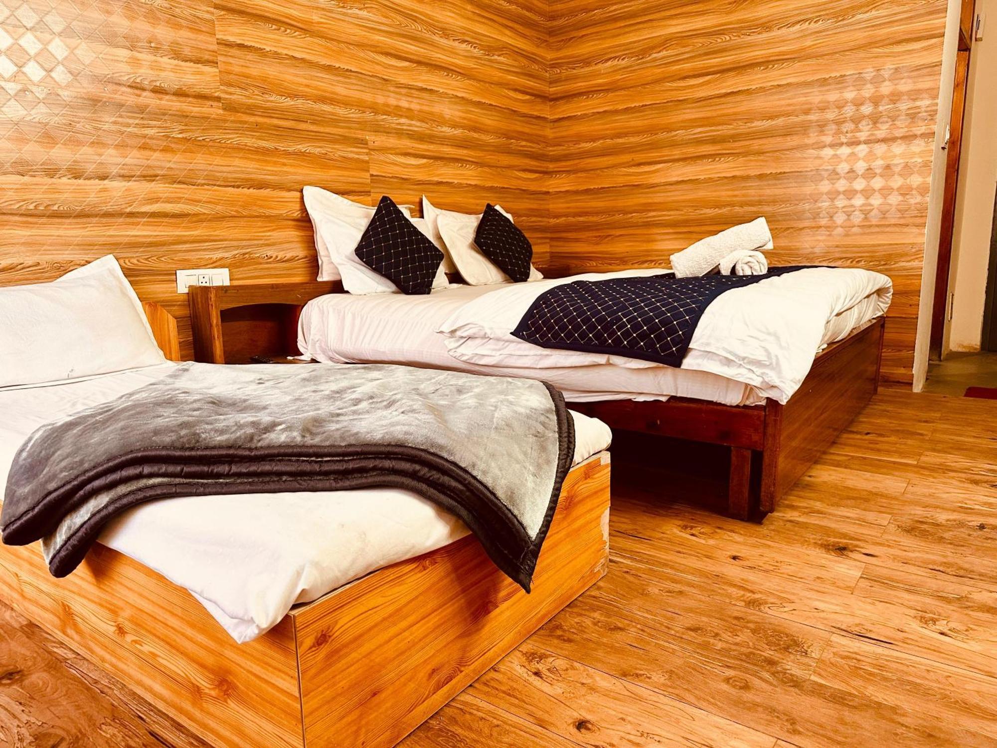 Hotel D Kanchan Manali Luaran gambar