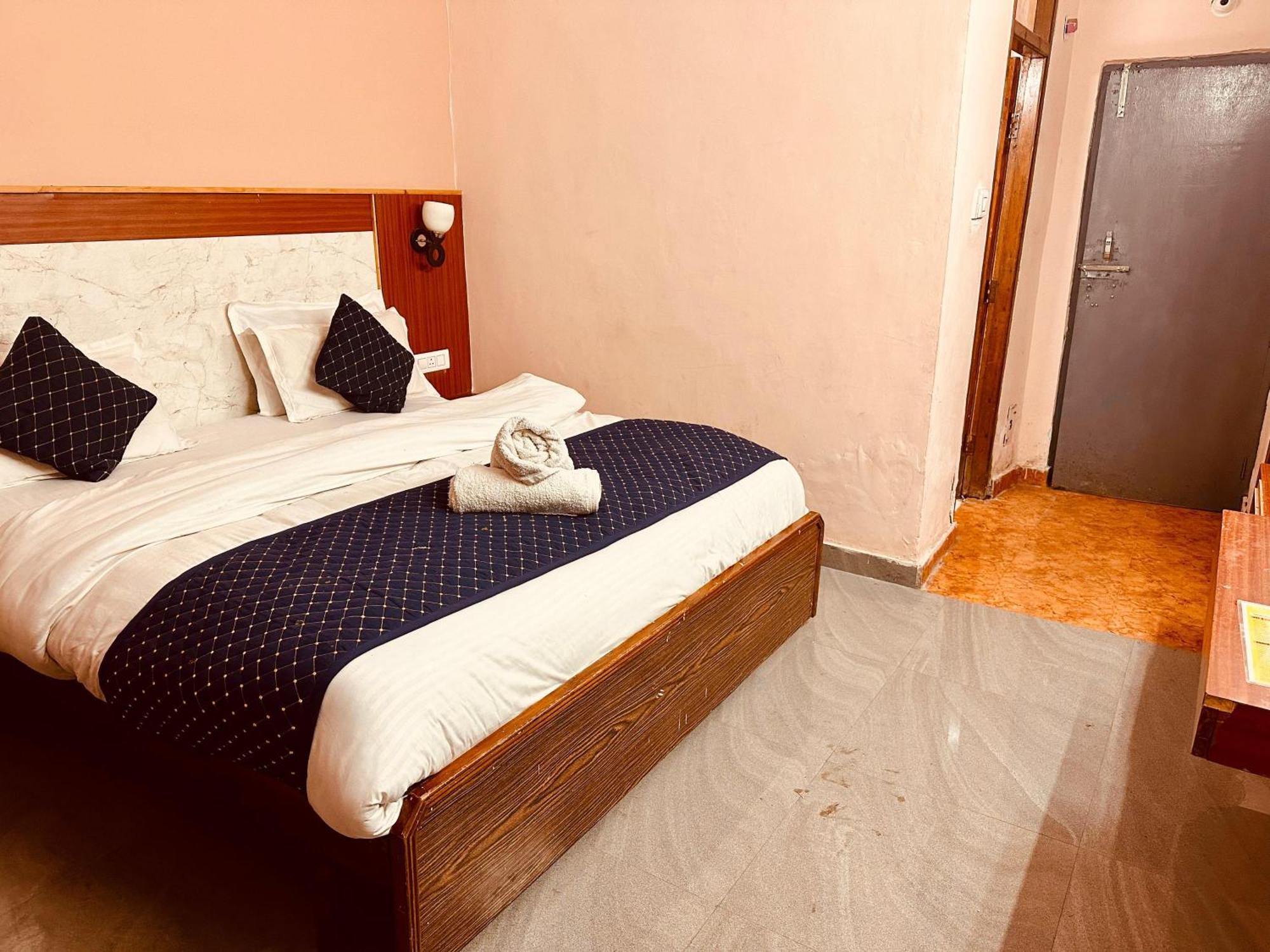 Hotel D Kanchan Manali Luaran gambar